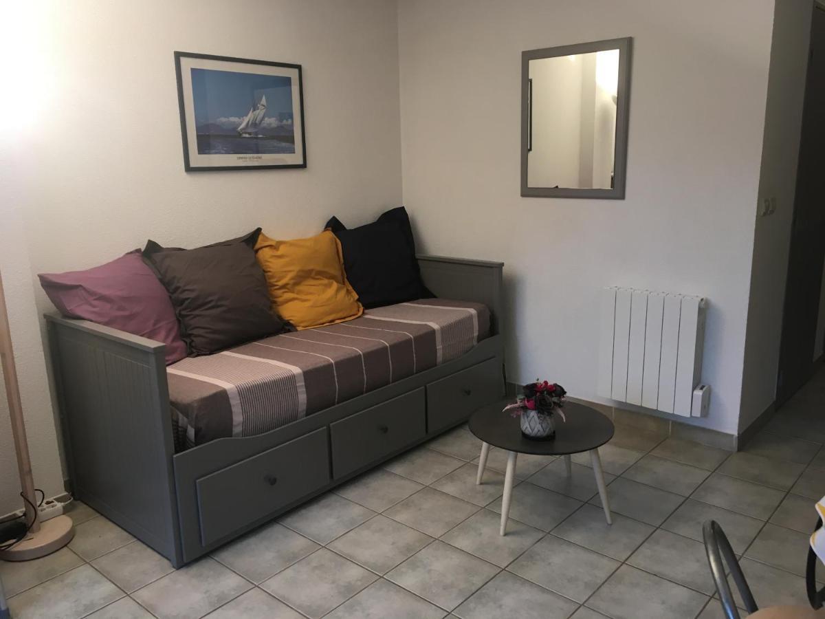 Sanary Sur Mer Appartement 30M2 T2 Avec Terrasse Piscine 10Min A Pied De La Plage Eksteriør billede