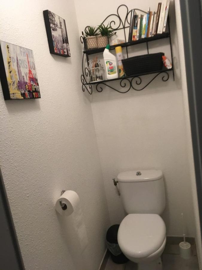 Sanary Sur Mer Appartement 30M2 T2 Avec Terrasse Piscine 10Min A Pied De La Plage Eksteriør billede