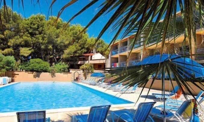 Sanary Sur Mer Appartement 30M2 T2 Avec Terrasse Piscine 10Min A Pied De La Plage Eksteriør billede